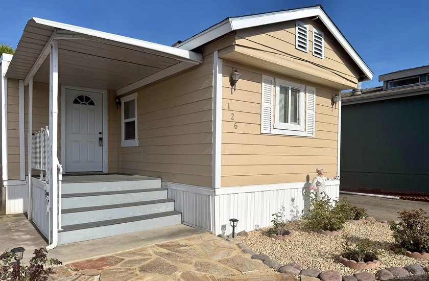 Fully remodeled 2-bedroom, 1 bathroom manufactured home - Beach Home for sale in San Diego, California on Beachhouse.com