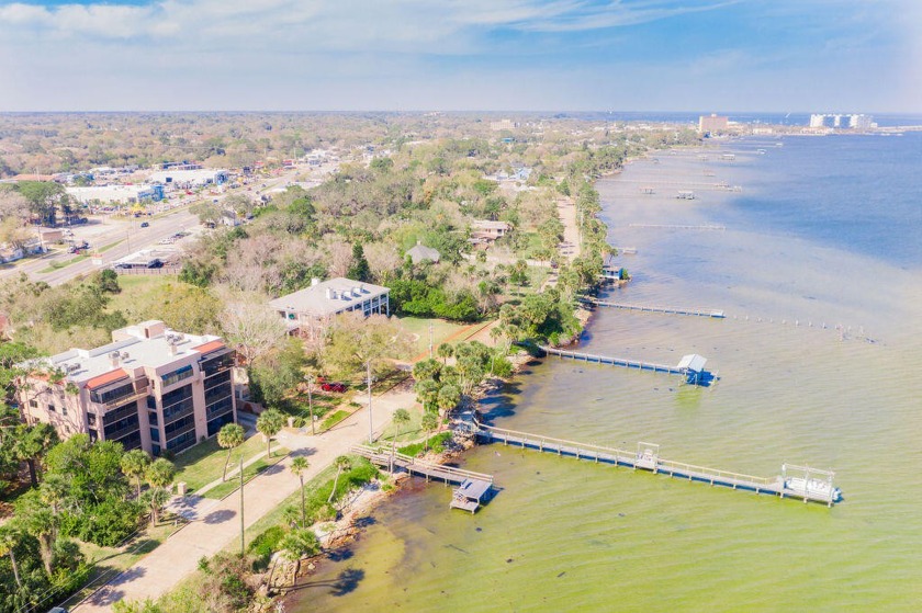Welcome home to inviting and elegantly updated, spacious 1120 sq - Beach Condo for sale in Titusville, Florida on Beachhouse.com