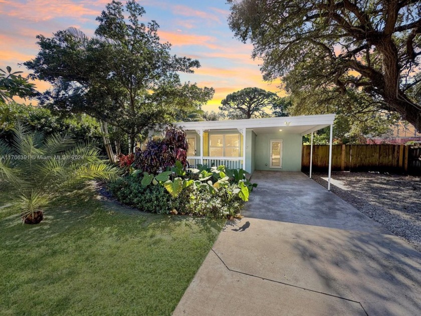 CHECK OUT THIS STUNNING, RENOVATED 2/1 HOME IN FORT LAUDERDALE! - Beach Home for sale in Fort Lauderdale, Florida on Beachhouse.com