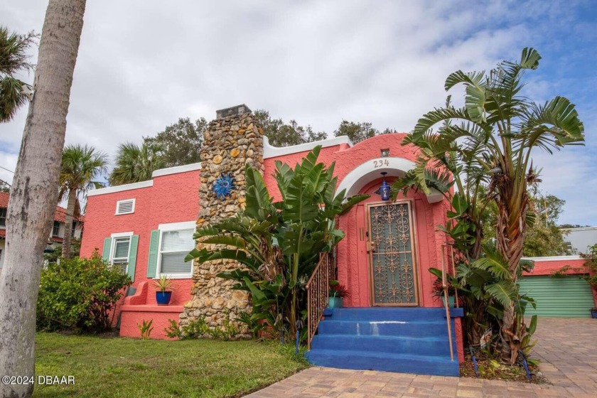 STUNNING PLACE. 1 House off the river. Sit on the porch and - Beach Home for sale in Daytona Beach, Florida on Beachhouse.com