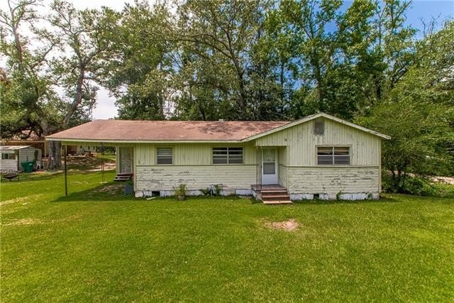 Don't miss this solid investment opportunity in a prime location - Beach Home for sale in Slidell, Louisiana on Beachhouse.com