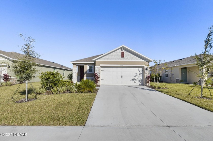 BETTER THAN NEW D R HORTON BUILT HOME IN BEAUTIFUL HALIFAX - Beach Home for sale in Ormond Beach, Florida on Beachhouse.com