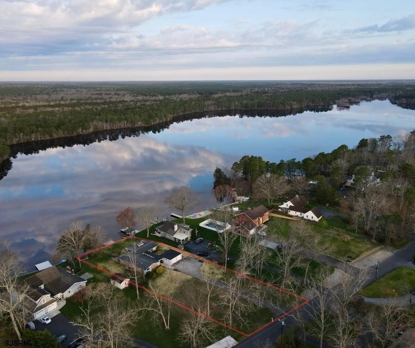 Welcome to a peaceful waterfront setting in one of Mays - Beach Home for sale in Mays Landing, New Jersey on Beachhouse.com