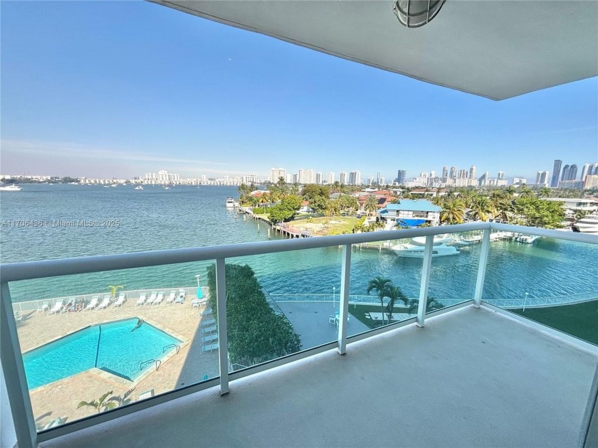 GREAT LOCATION AND DIRECT OPEN BAY VIEWS! MOST DESIRABLE CORNER - Beach Condo for sale in North Miami Beach, Florida on Beachhouse.com