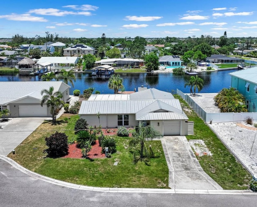 Enjoy the Florida waterfront lifestyle in this beautifully - Beach Home for sale in Ruskin, Florida on Beachhouse.com