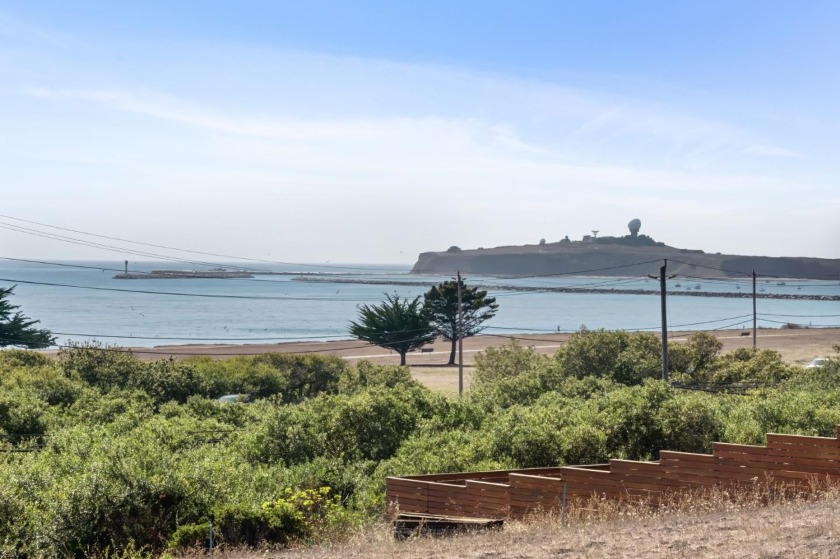 Design and build your ocean & harbor view dream home!! This - Beach Lot for sale in Half Moon Bay, California on Beachhouse.com