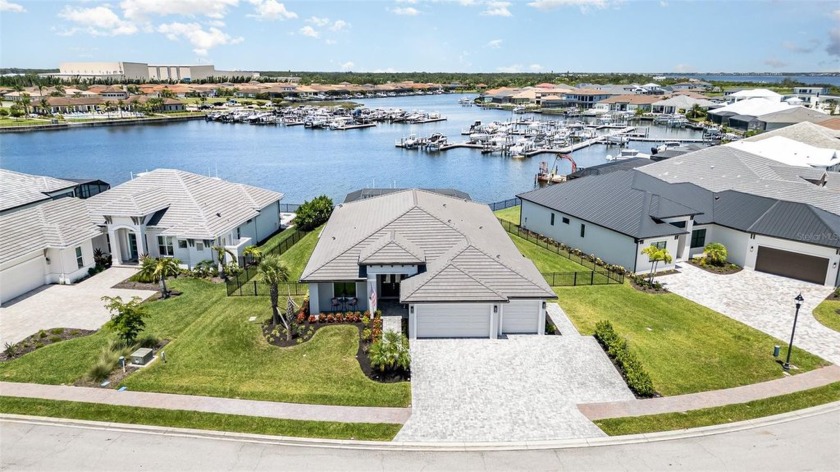 WATERFRONT LUXURY LIVING - 4 Bedroom, 3 Bath, 3,056 Sq Ft Pool - Beach Home for sale in Palmetto, Florida on Beachhouse.com