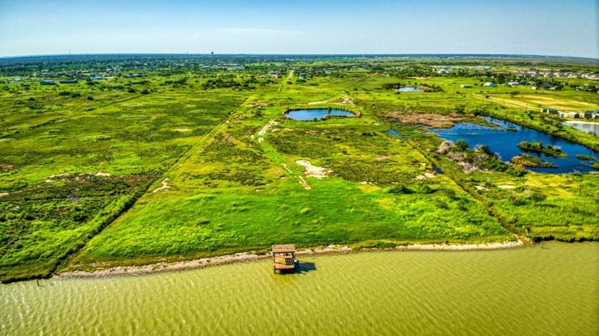 Amazing 12 acre waterfront property located in Rockport TX. You - Beach Acreage for sale in Rockport, Texas on Beachhouse.com