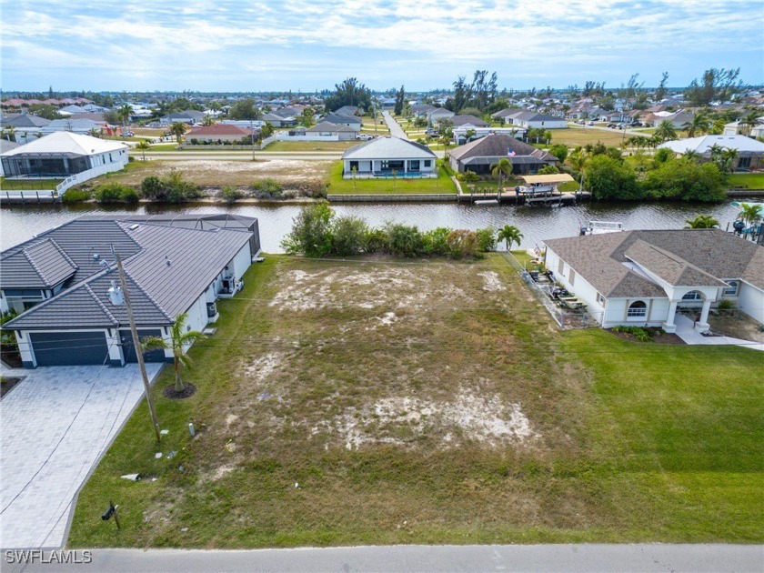 Ready to Build Your Dream Home! Perfect lot for builders to - Beach Lot for sale in Cape Coral, Florida on Beachhouse.com