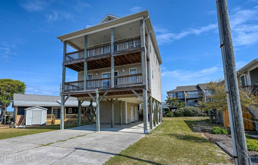This adorable beach cottage right in the heart of Surf City is a - Beach Home for sale in Surf City, North Carolina on Beachhouse.com