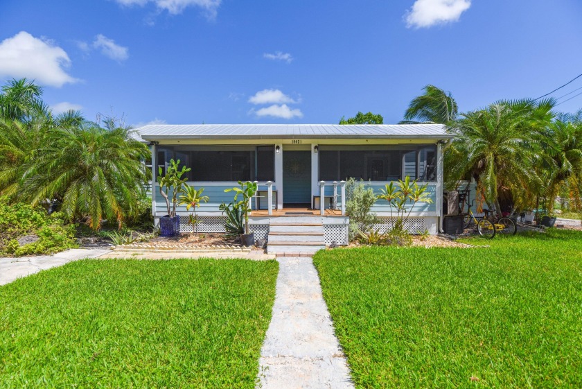 Assumable 2.75% loan for a qualified Veteran. Updated 3 bed 2 - Beach Home for sale in Sugarloaf Key, Florida on Beachhouse.com