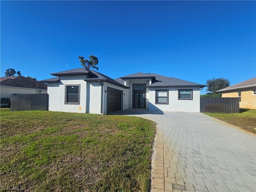 Welcome to this stunning, newer-construction home built in 2023 - Beach Home for sale in Fort Myers, Florida on Beachhouse.com
