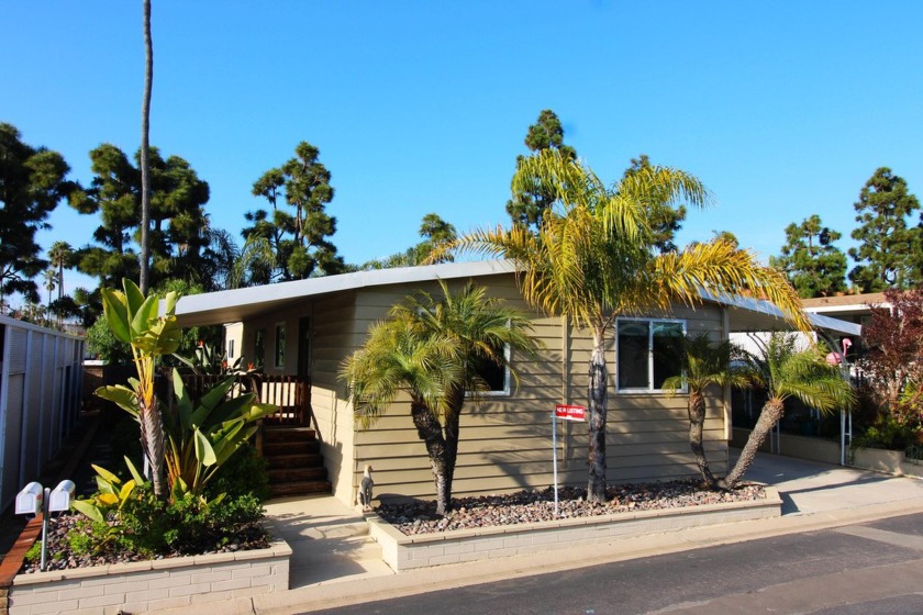 This 2 bdrm. 2 bath home has been updated throughout!  You'll be - Beach Home for sale in Carlsbad, California on Beachhouse.com