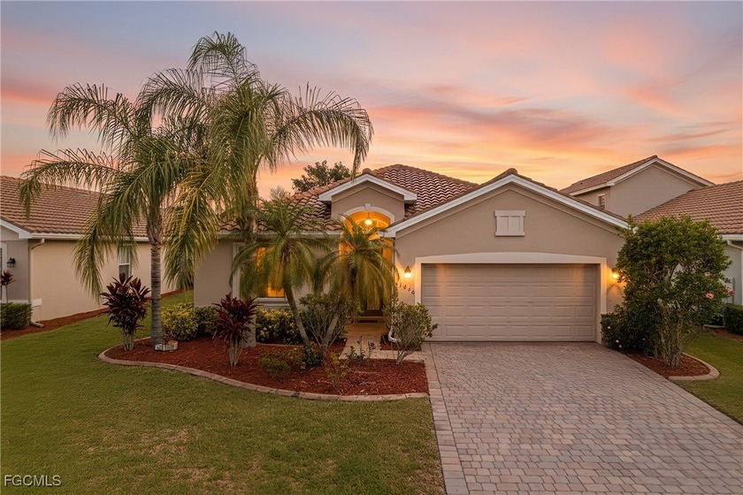 *SELLER OFFERING 4.5% RATE 2:1 BUYDOWN with an acceptable offer - Beach Home for sale in Lehigh Acres, Florida on Beachhouse.com