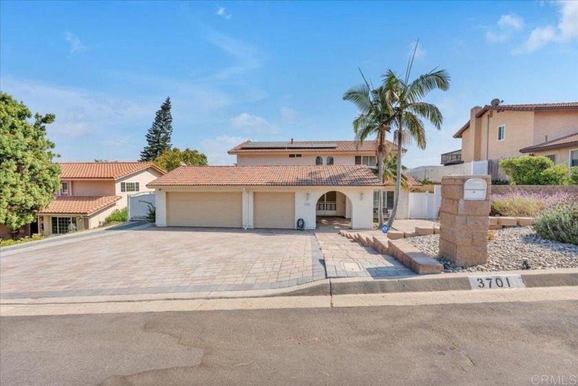 VIEWS VIEWS VIEWS! This backyard is an entertainer's dream - Beach Home for sale in Bonita, California on Beachhouse.com