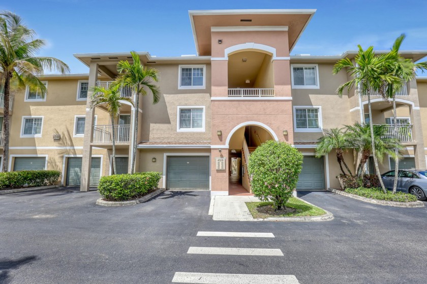 This is the condo of ''news''. New a/c, water heater, carpet - Beach Condo for sale in West Palm Beach, Florida on Beachhouse.com