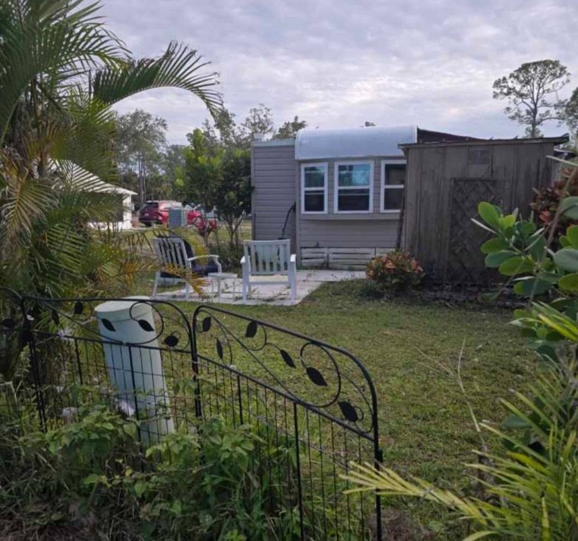 Furnished and Move-In Ready.  Great Location.  Park is Gated and - Beach Home for sale in Venice, Florida on Beachhouse.com