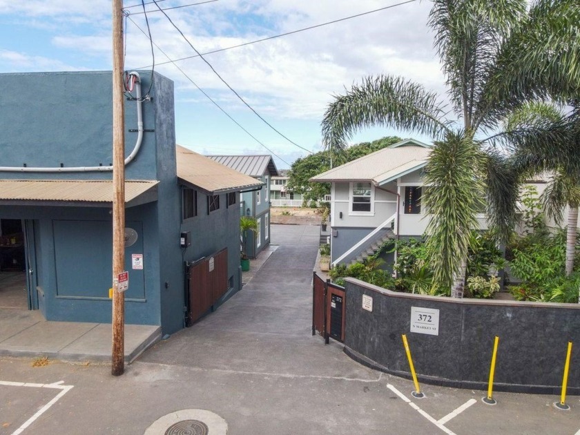 378 N Market St. along with MLS 406551 (372 N Market St) are - Beach Commercial for sale in Wailuku, Hawaii on Beachhouse.com