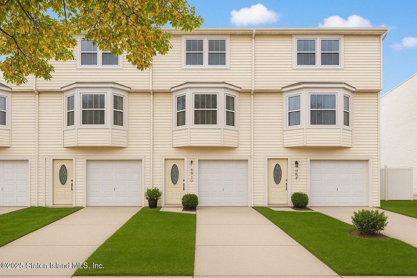 Welcome to 558 Dongan Hills Avenue! This spacious, beautifully - Beach Condo for sale in Staten Island, New York on Beachhouse.com