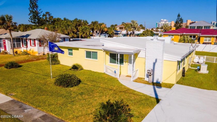 Beachside Bliss Awaits!

Step into paradise with this stunning 1 - Beach Home for sale in Daytona Beach, Florida on Beachhouse.com