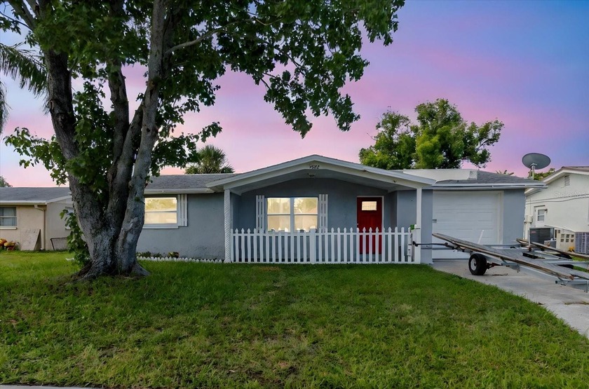 Under contract-accepting backup offers. Aloha Gardens - This 2 - Beach Home for sale in Holiday, Florida on Beachhouse.com