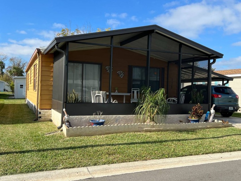 Must see this 2 bedroom, 2 bath home in this desirable, gated 55 - Beach Home for sale in Holly Hill, Florida on Beachhouse.com