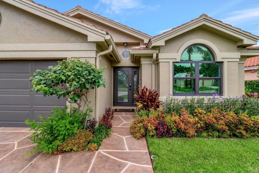 Wonderful home in the center of it all!  Close to shopping - Beach Home for sale in Boynton Beach, Florida on Beachhouse.com