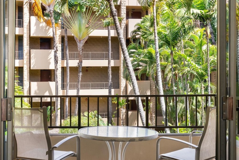 This 1 bedroom 1 bath vacation rental unit offers views of lush - Beach Condo for sale in Lahaina, Hawaii on Beachhouse.com