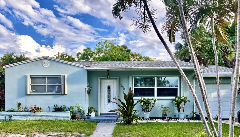 Beautifully maintained home in the highly sought after SOSO - Beach Home for sale in West Palm Beach, Florida on Beachhouse.com