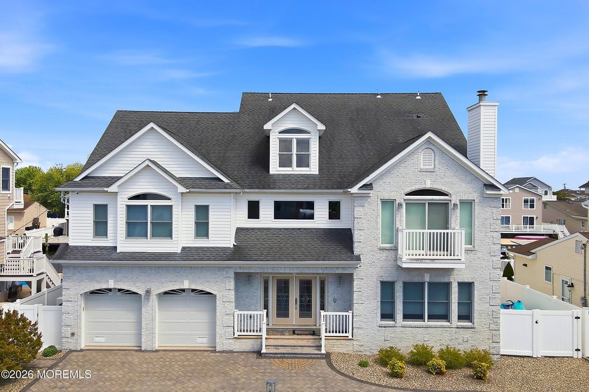 Custom waterfront home offering over 4,400 sq ft on a 75x100 - Beach Home for sale in Toms River, New Jersey on Beachhouse.com