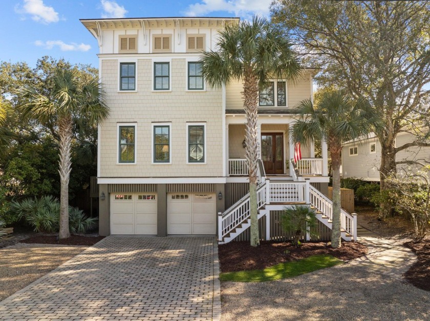 Just steps from the beach, 4008 Cameron Blvd offers the perfect - Beach Home for sale in Isle of Palms, South Carolina on Beachhouse.com