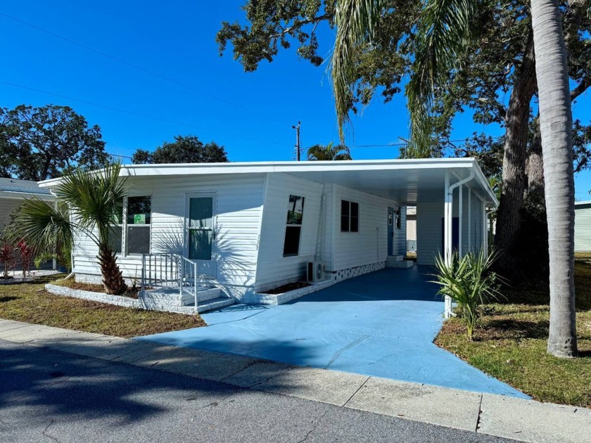 This beautifully remodeled 2-bedroom, 2-bathroom home is clean - Beach Home for sale in Dunedin, Florida on Beachhouse.com