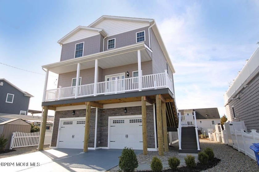New Construction . Prestigious Green Island Waterfront Beauty - Beach Home for sale in Toms River, New Jersey on Beachhouse.com