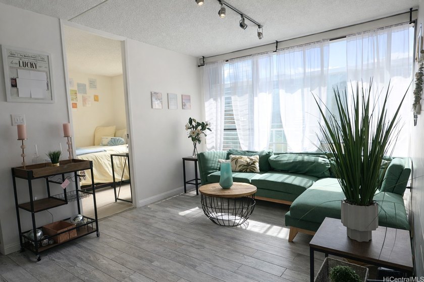 Your chance to own a fee simple 2 bedroom condo at Waialae Place - Beach Condo for sale in Honolulu, Hawaii on Beachhouse.com
