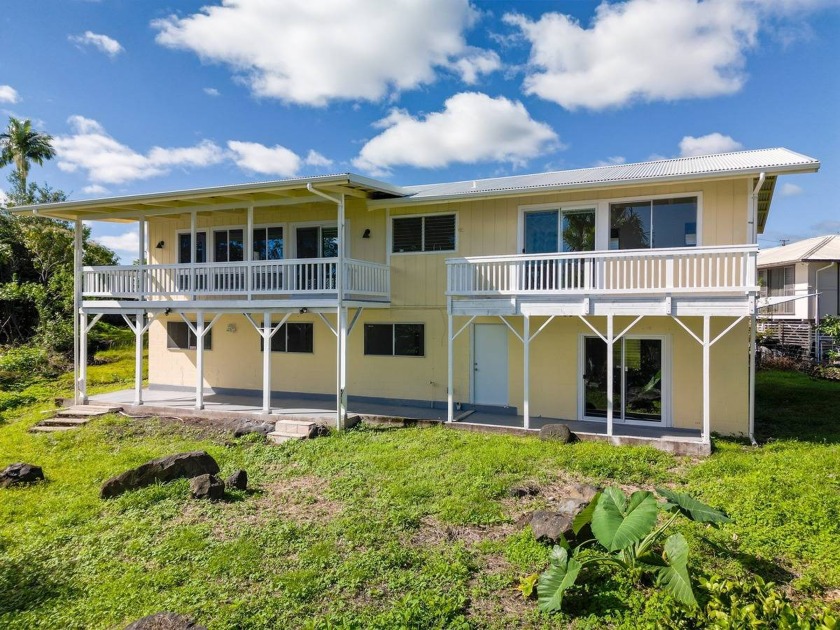 This recently renovated home in the Terrace Drive area of - Beach Home for sale in Hilo, Hawaii on Beachhouse.com
