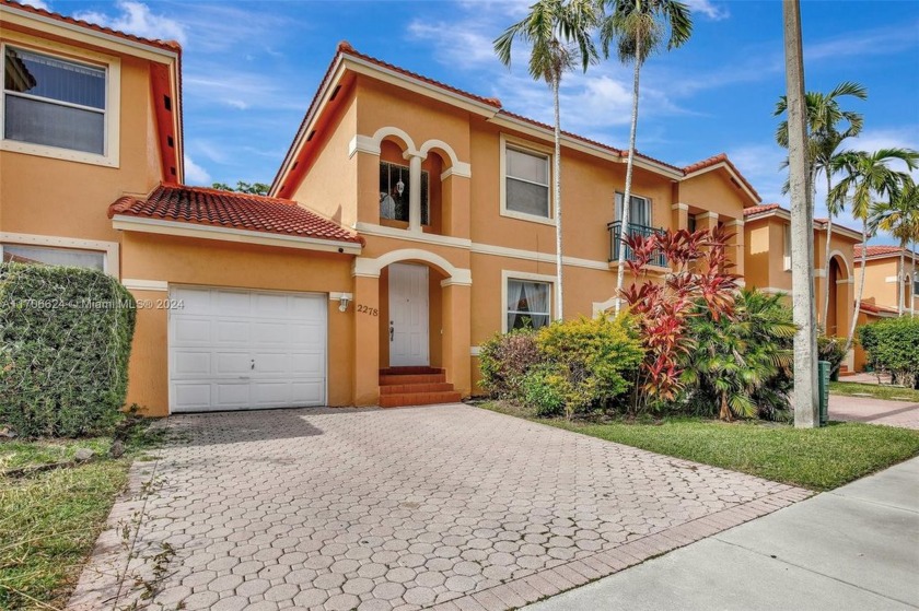 Move-in ready, this townhouse is located in the highly desirable - Beach Townhome/Townhouse for sale in Pembroke Pines, Florida on Beachhouse.com