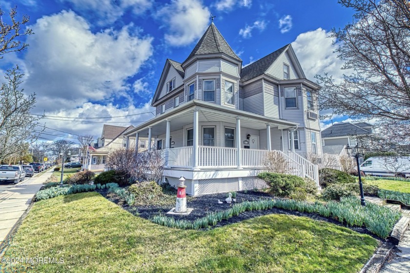 NEW PRICE!** Seashore Victorian in the heart of Pt Pleasant - Beach Home for sale in Point Pleasant Beach, New Jersey on Beachhouse.com