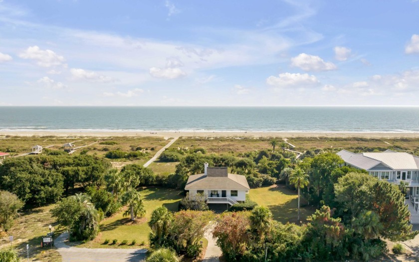 One of the last opportunities for developable oceanfront - Beach Home for sale in Isle of Palms, South Carolina on Beachhouse.com