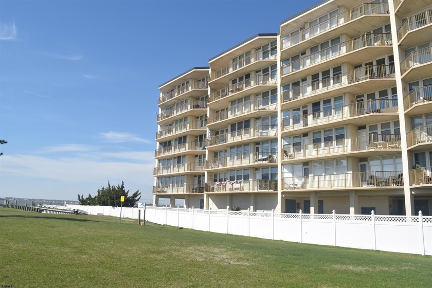 Welcome to 500 Bay Avenue! This 2 bedroom, 2 bath bayside condo - Beach Condo for sale in Ocean City, New Jersey on Beachhouse.com