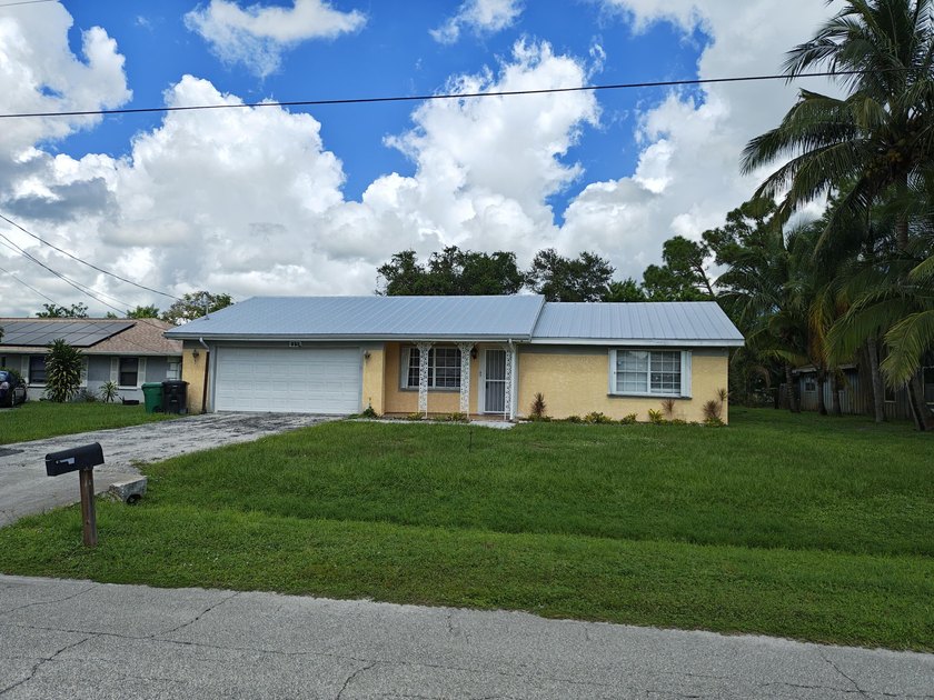 This house is priced to fit your budget. 3 bedroom 2 bathroom 2 - Beach Home for sale in Port Saint Lucie, Florida on Beachhouse.com
