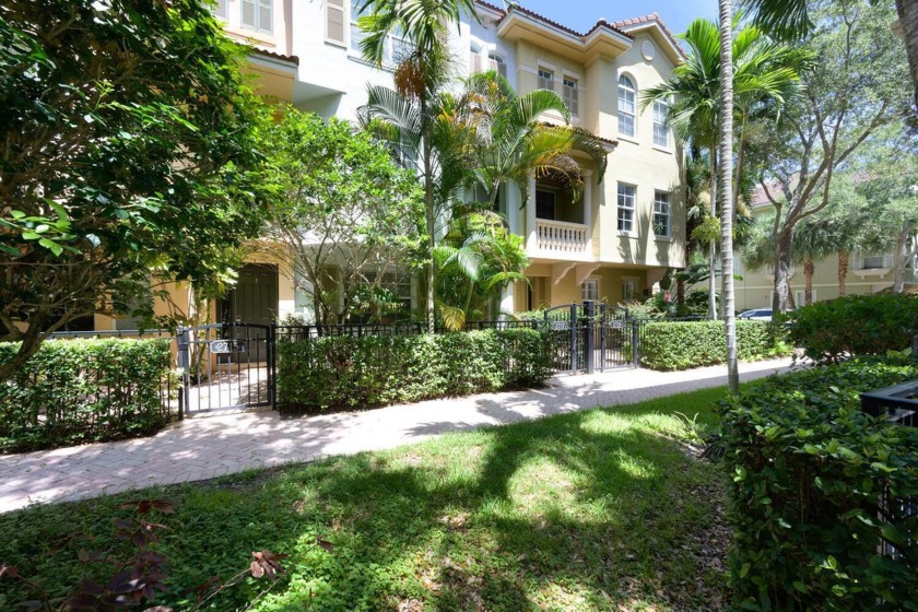 Absolutely immaculate, pristinely maintained Amalfi model on - Beach Townhome/Townhouse for sale in Palm Beach Gardens, Florida on Beachhouse.com