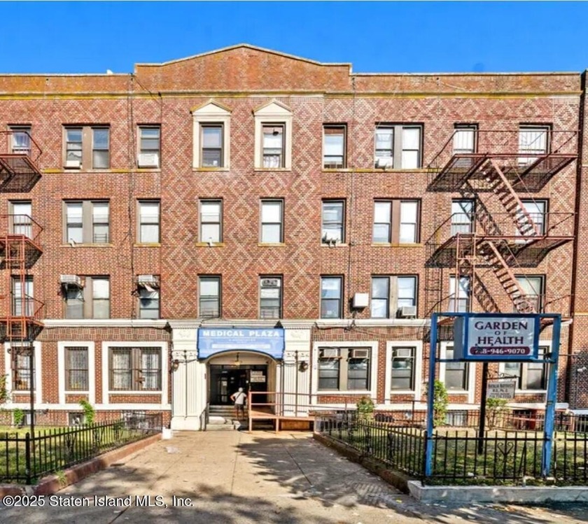 PRIME OCEAN PARKWAY LOCATION, JUST A FEW MINUTES FROM THE BEACH - Beach Home for sale in Brooklyn, New York on Beachhouse.com