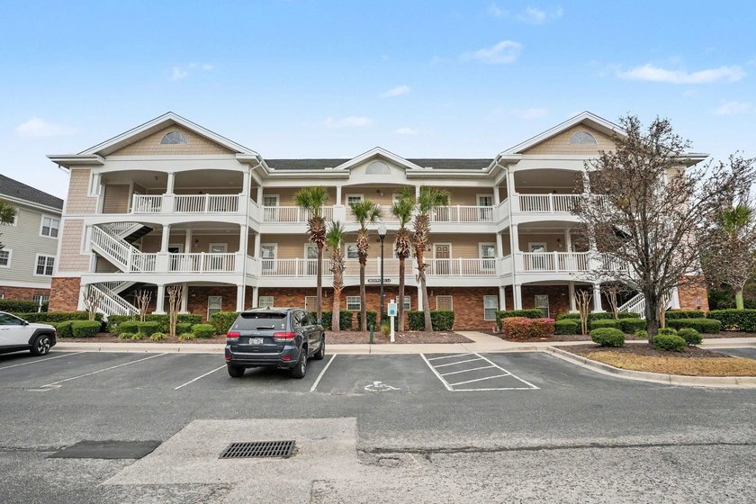 Welcome to this bright and beachy 2-bedroom, 2-bath end-unit - Beach Condo for sale in North Myrtle Beach, South Carolina on Beachhouse.com