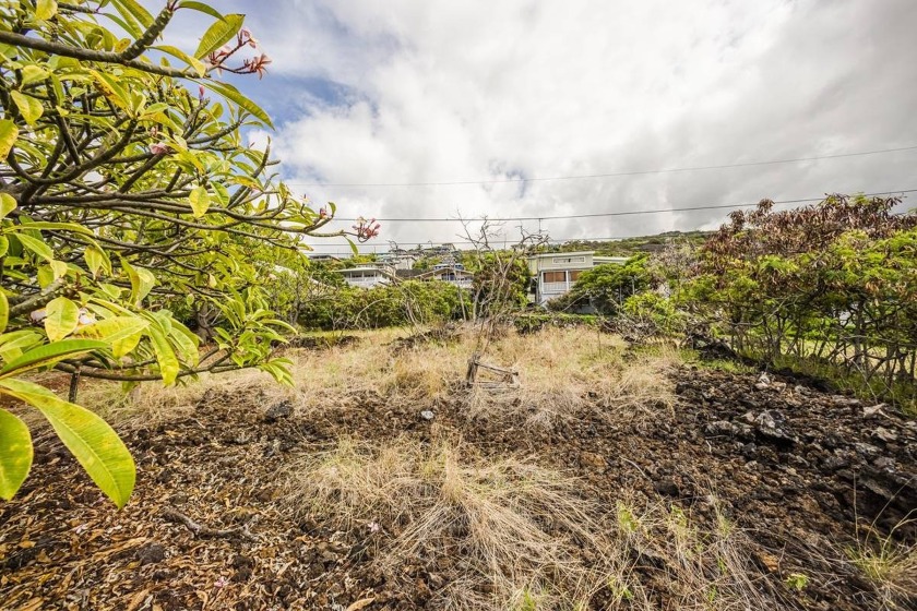 This vacant lot near Pebble Beach in South Kona, Hawaii, offers - Beach Lot for sale in Captain Cook, Hawaii on Beachhouse.com