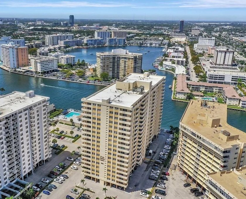 Looking to experience coastal living? This cozy split floor plan - Beach Condo for sale in Hallandale Beach, Florida on Beachhouse.com