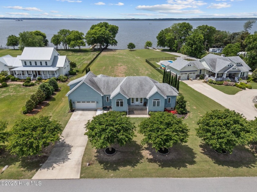 Welcome to this beautifully maintained 3-bedroom, 2.5-bathroom - Beach Home for sale in Knotts Island, North Carolina on Beachhouse.com