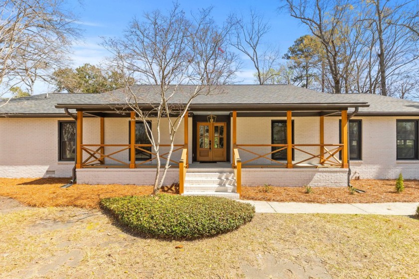 Located Just 5 Minutes from Isle of Palms Beach in the Heart of - Beach Home for sale in Mount Pleasant, South Carolina on Beachhouse.com