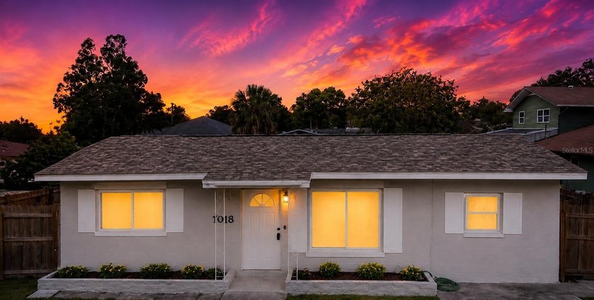 One or more photo(s) has been virtually staged. Welcome to this - Beach Home for sale in St. Petersburg, Florida on Beachhouse.com