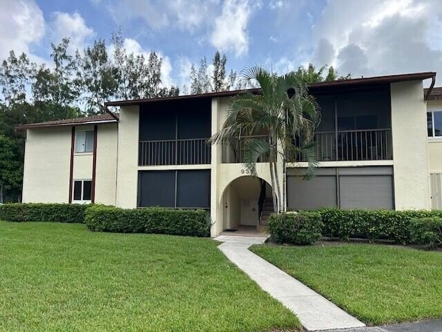 Beautifully renovated 2-bedroom, 2-bathroom condo with modern - Beach Condo for sale in West Palm Beach, Florida on Beachhouse.com