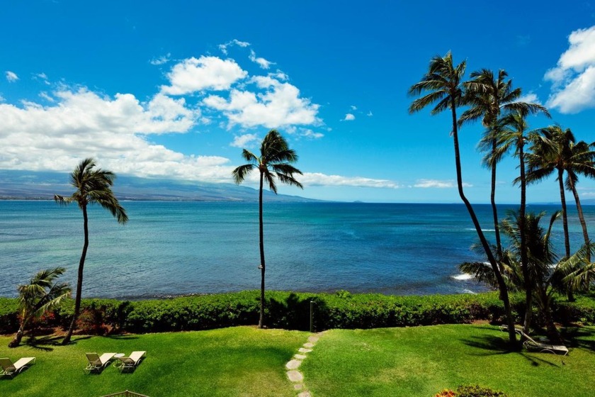 Direct Oceanfront 3rd Floor Unit with Breathtaking Views! Enjoy - Beach Condo for sale in Wailuku, Hawaii on Beachhouse.com